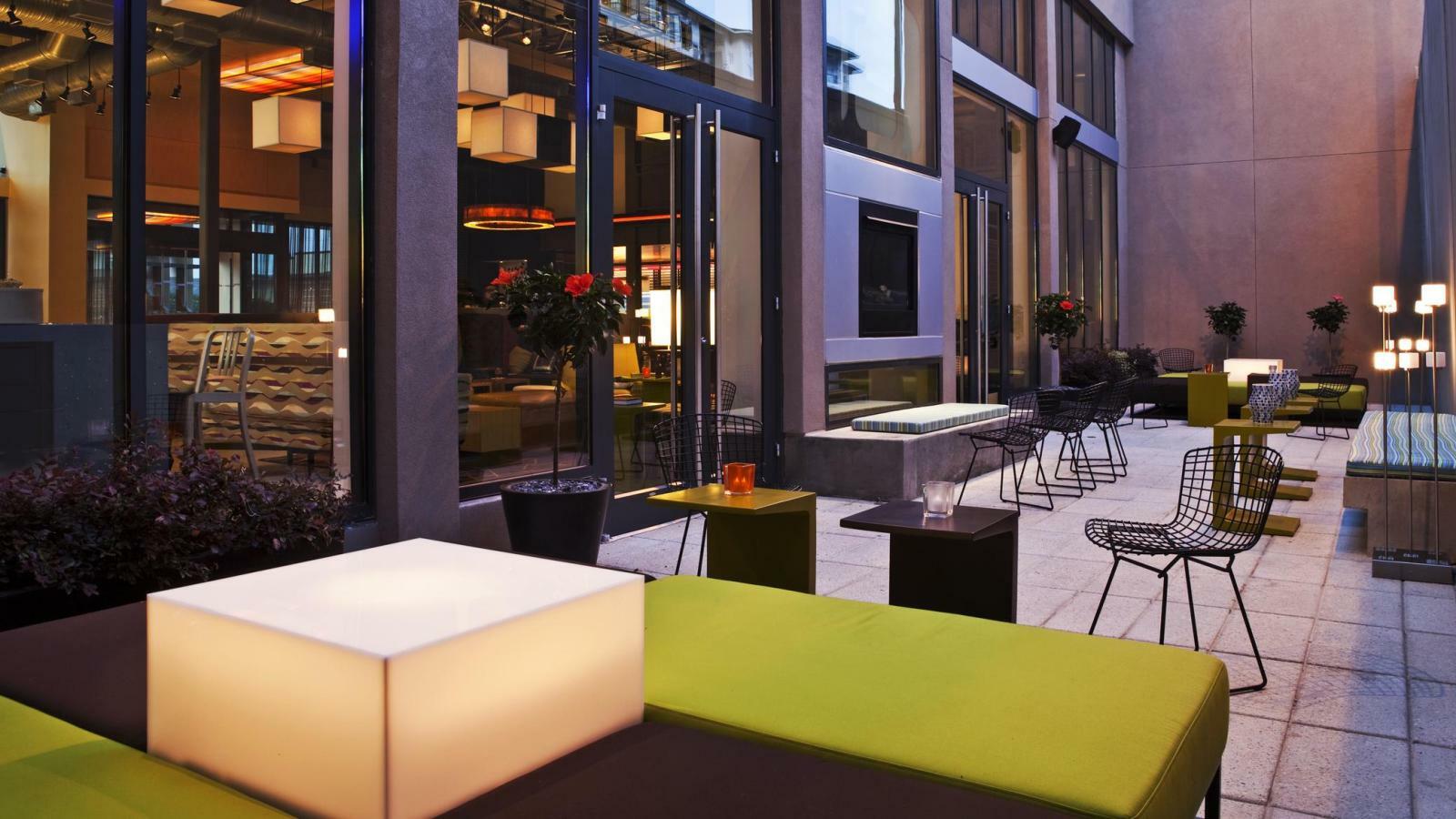 מלון הומווד Aloft Birmingham Soho Square מראה חיצוני תמונה