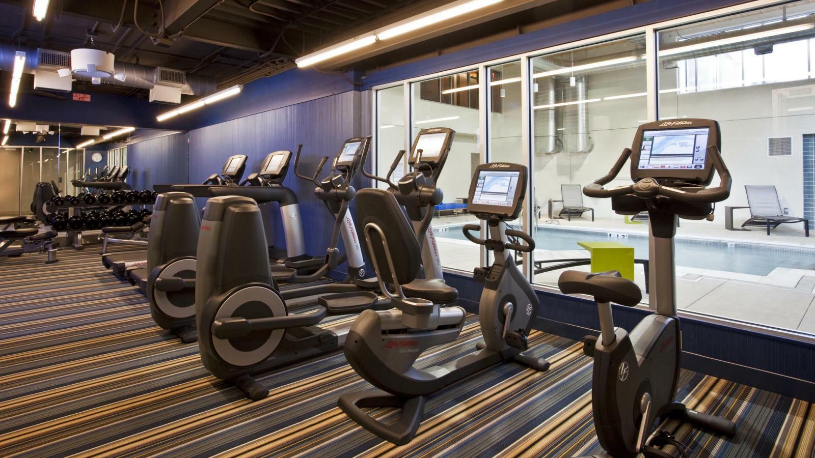 מלון הומווד Aloft Birmingham Soho Square מראה חיצוני תמונה